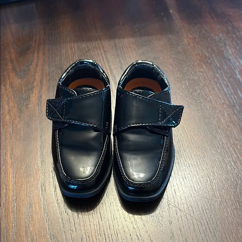 Kids Black Formal Shoes Velcro Dress Shoes Size 5C